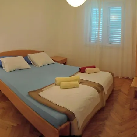With Parking Space Pirovac, Sibenik - 24766 بيروفاتش