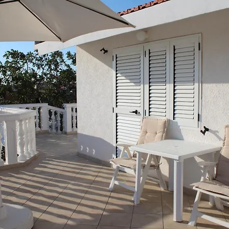 Lejlighed With Parking Space Pirovac, Sibenik - 24766