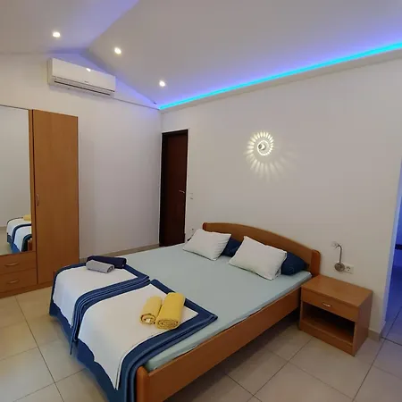 With Parking Space Pirovac, Sibenik - 24766 Lejlighed