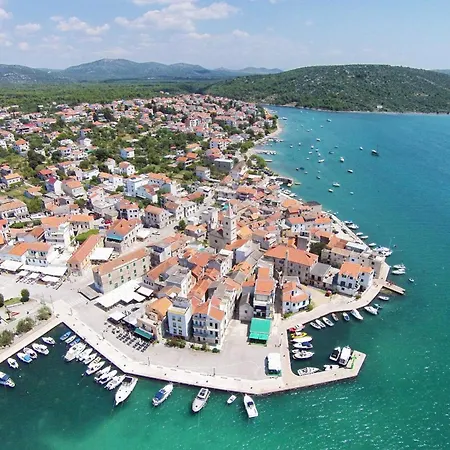 With Parking Space Pirovac, Sibenik - 24766 アパート