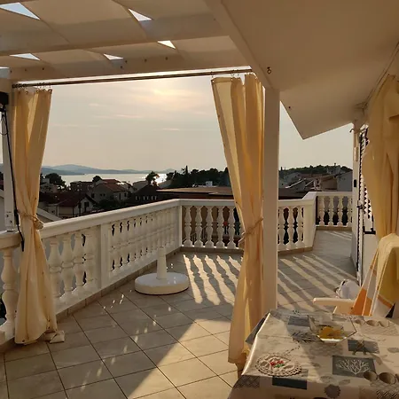 Apartamento With Parking Space Pirovac, Sibenik - 24766