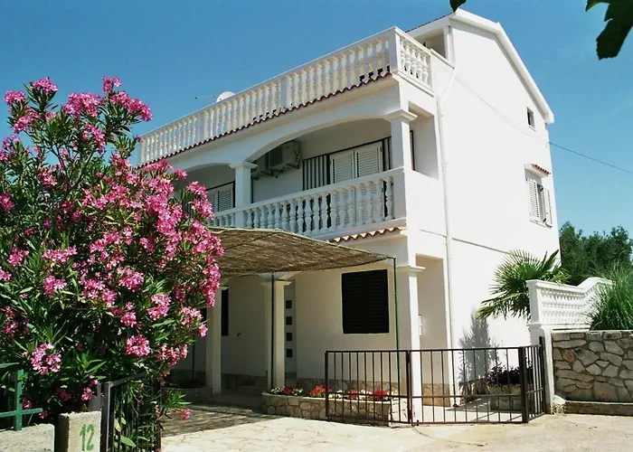 With Parking Space Pirovac, Sibenik - 24766 Apartment Pirovac