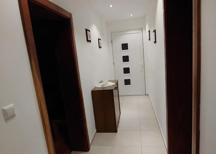 アパート With Parking Space Pirovac, Sibenik - 24766 *