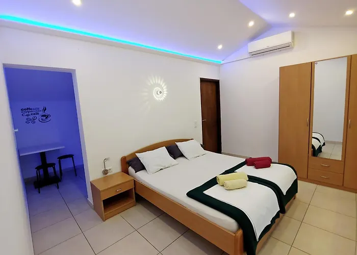 With Parking Space Pirovac, Sibenik - 24766 * Pirovac