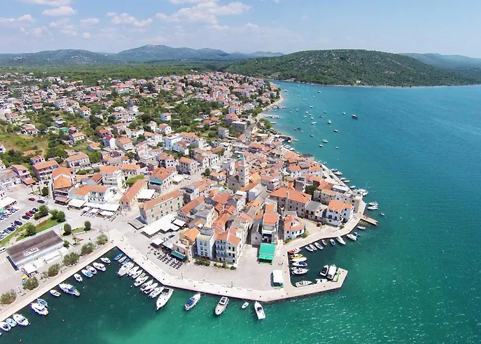 With Parking Space Pirovac, Sibenik - 24766 アパート